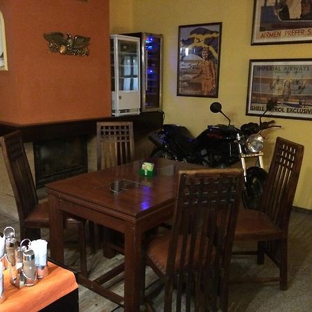 Kněževes 皮洛塔餐馆及旅馆酒店 外观 照片