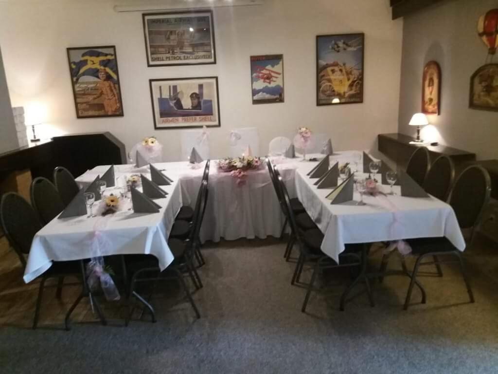 Kněževes 皮洛塔餐馆及旅馆酒店 外观 照片