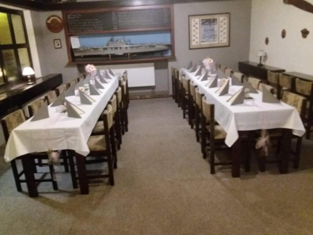 Kněževes 皮洛塔餐馆及旅馆酒店 外观 照片